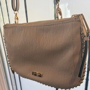Jessica Simpson Elegant Tan Shoulder Bag